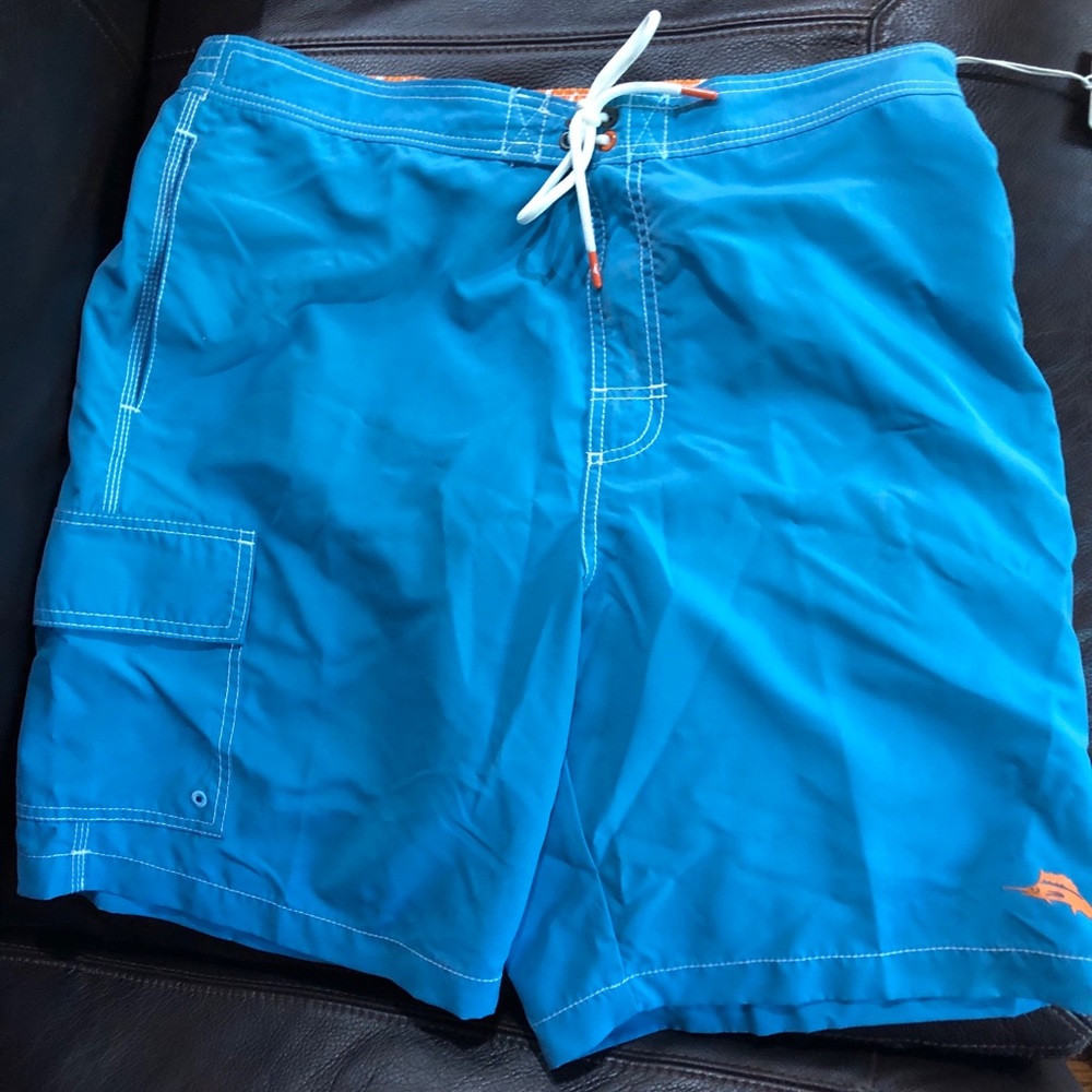 Tommy Bahama NWT Large Baja Beach 9” Board Shorts